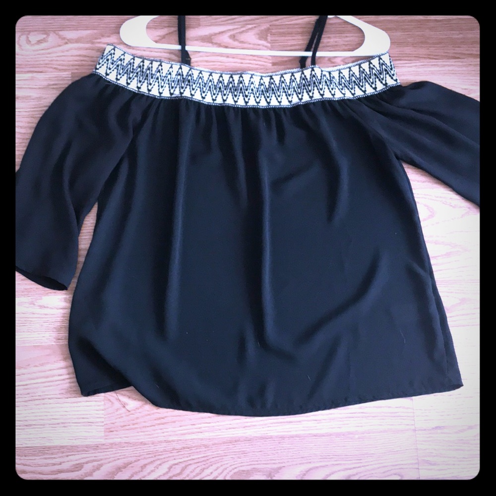 Off the shoulder float black top